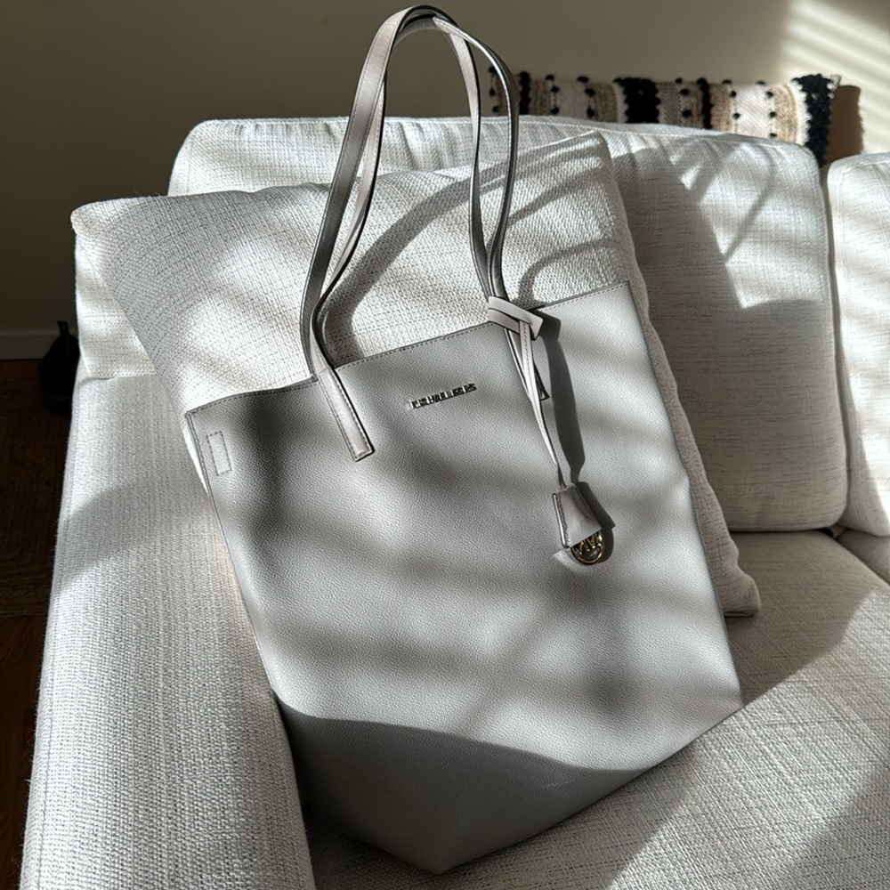 MICHAEL KORS HAYLEY GREY HANDBAG WITH SHOULDER STRAP